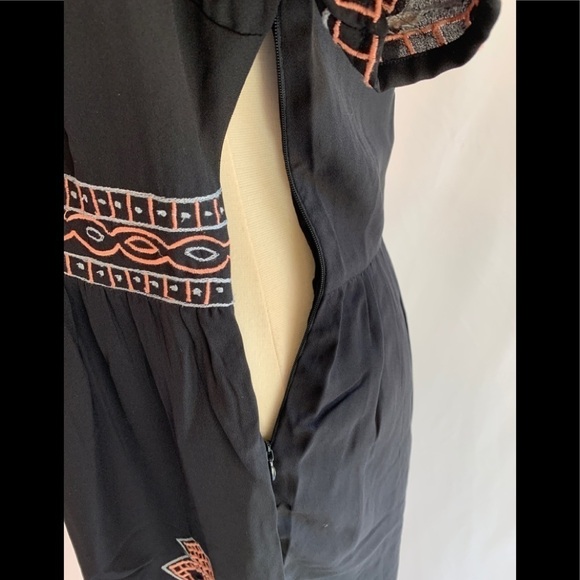 Ella Moon Global Inspired Black Embroidered Geometric Dress With Pockets - Picture 7 of 10
